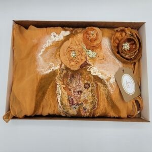 Scarf & Brooch Nuno Felted NEW #2095